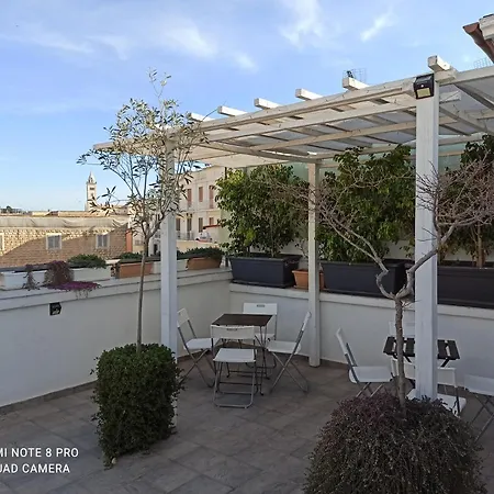 Ad Apartment *