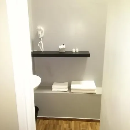Apartment Ad *